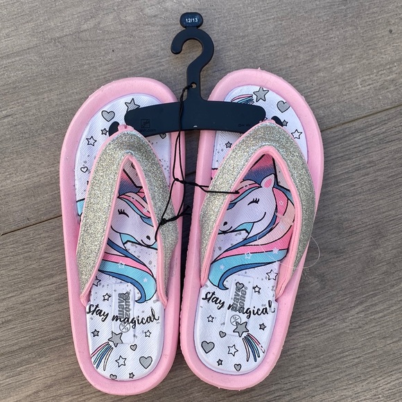 wave zone Other - Adorable Unicorn Sparkle 12/13 Toddler Girls Flip Flop Sandal Shoes NWT